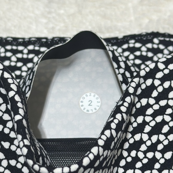 Lululemon | size 2 | in movement 7/8 tight - Picture 13 of 13